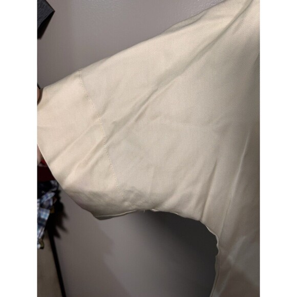 Saniya Khan White With Abstract Design Made In Canada Size Medium - Picture 2 of 7